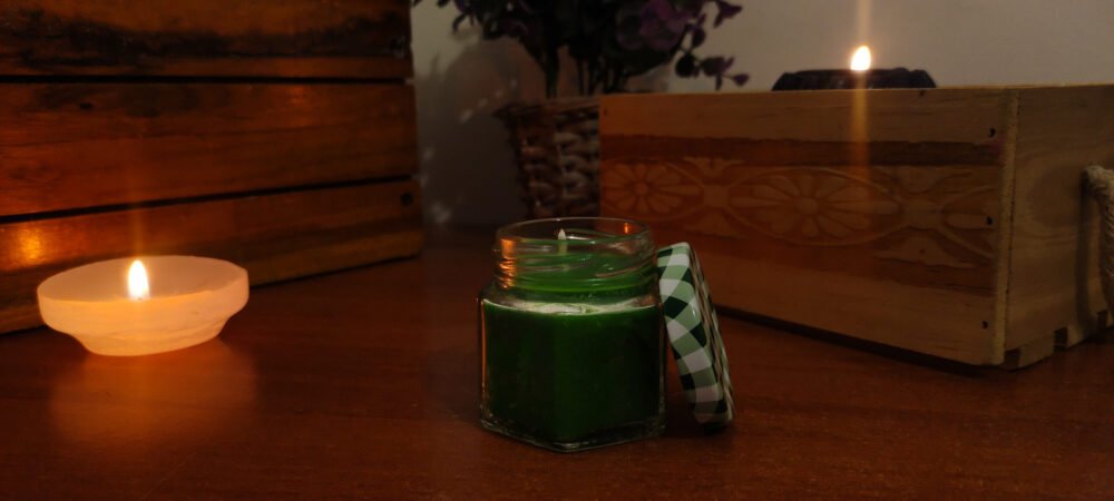 Vela artesanal Nocturna con cera natural