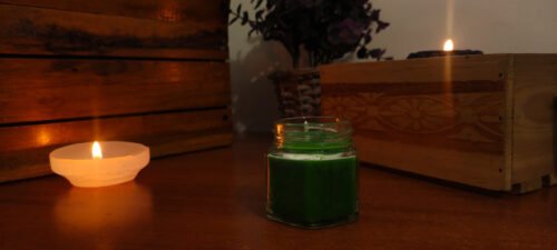 Vela Nocturna con aroma a sándalo y vainilla